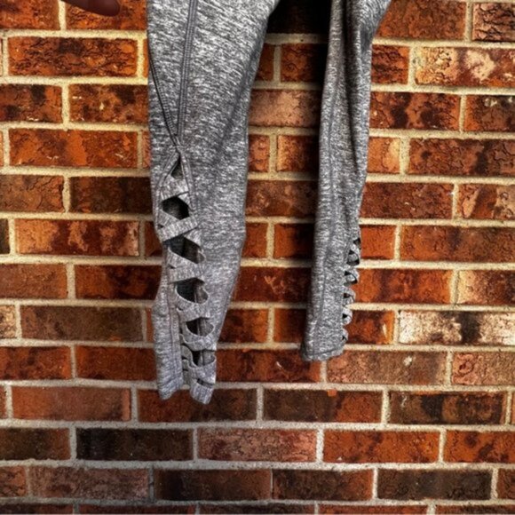 Lululemon Pure Practice Pant Heathered Slate Gray Leggings Lattice Trim EUC - Picture 3 of 16